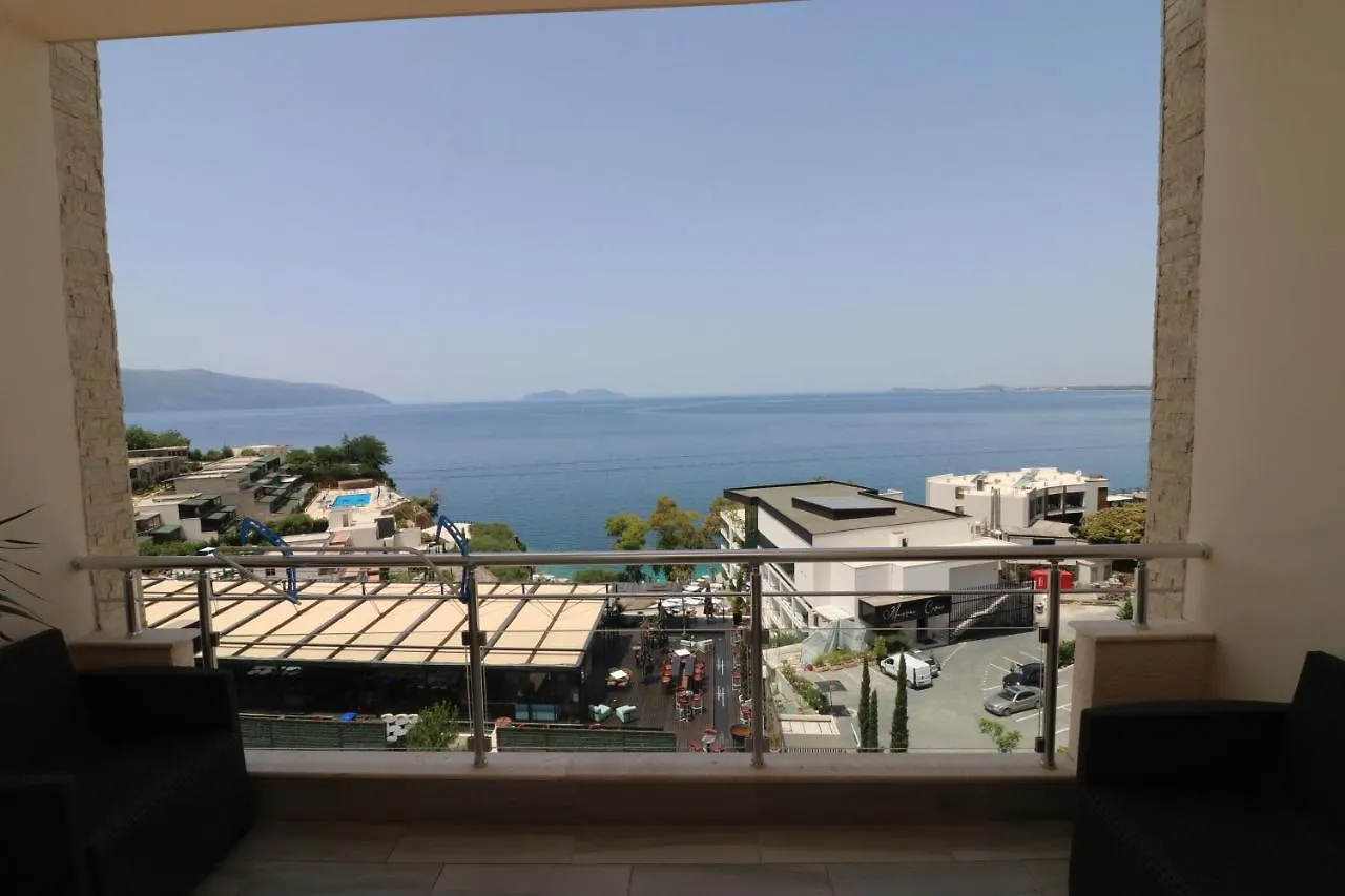 Cc Hotel & Residence Vlorë 0*,
